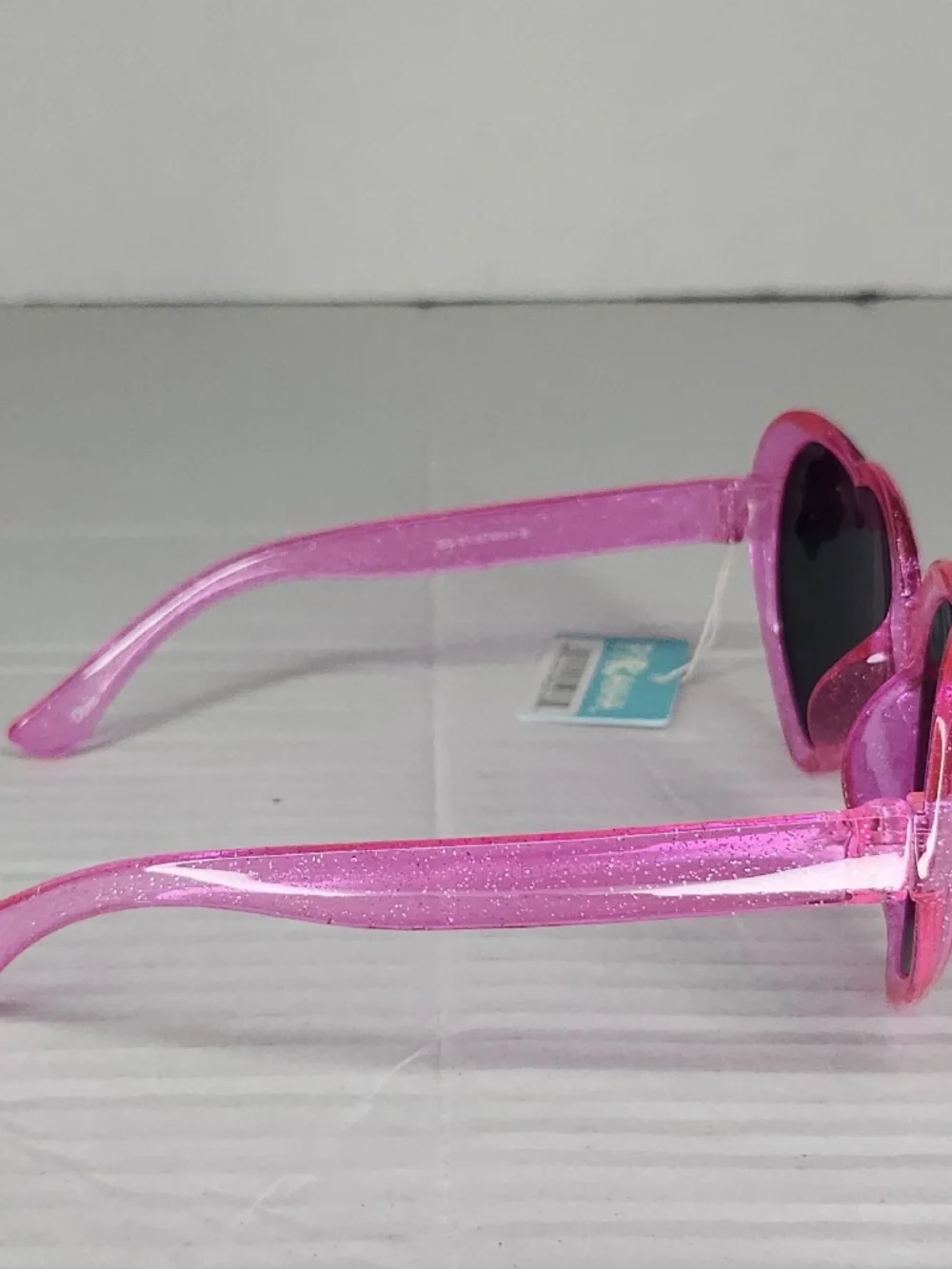 New Kidz Piranha 62076 Heart Shaped Pink Glitter Sunglasses UVA UVB Protection